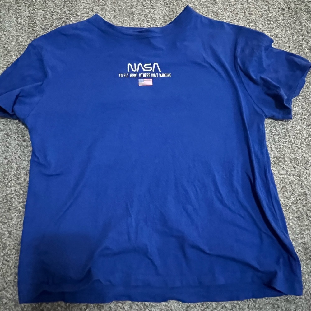 NASA women’s small boxy tee